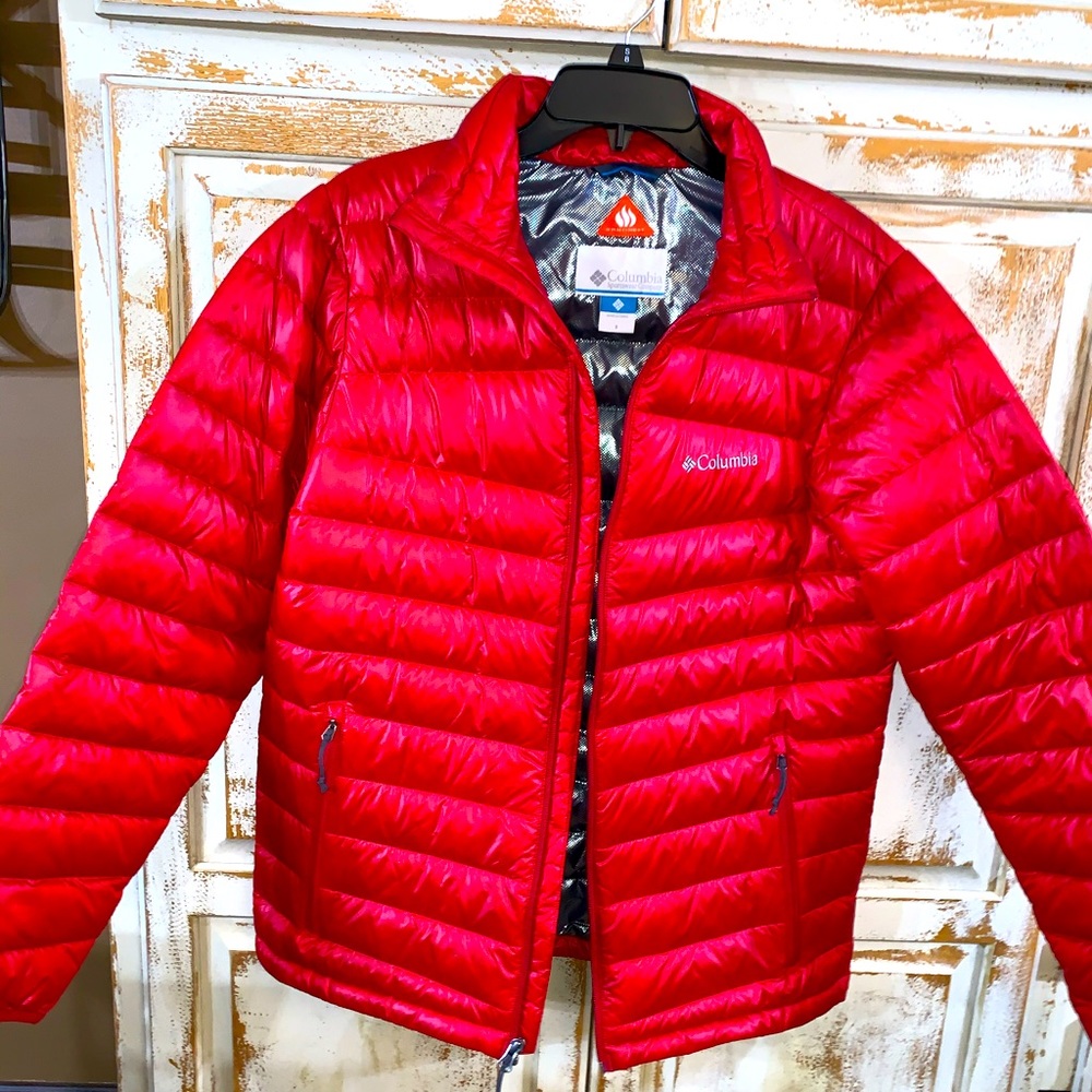 Size small men’s Columbia Omni heat snow jacket